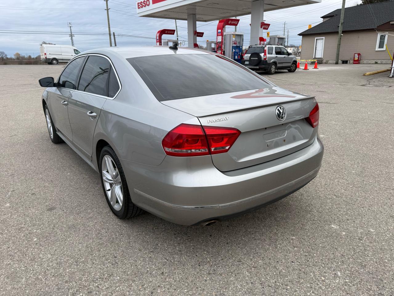 2013 Volkswagen Passat Highline diesel sunroof - Photo #6