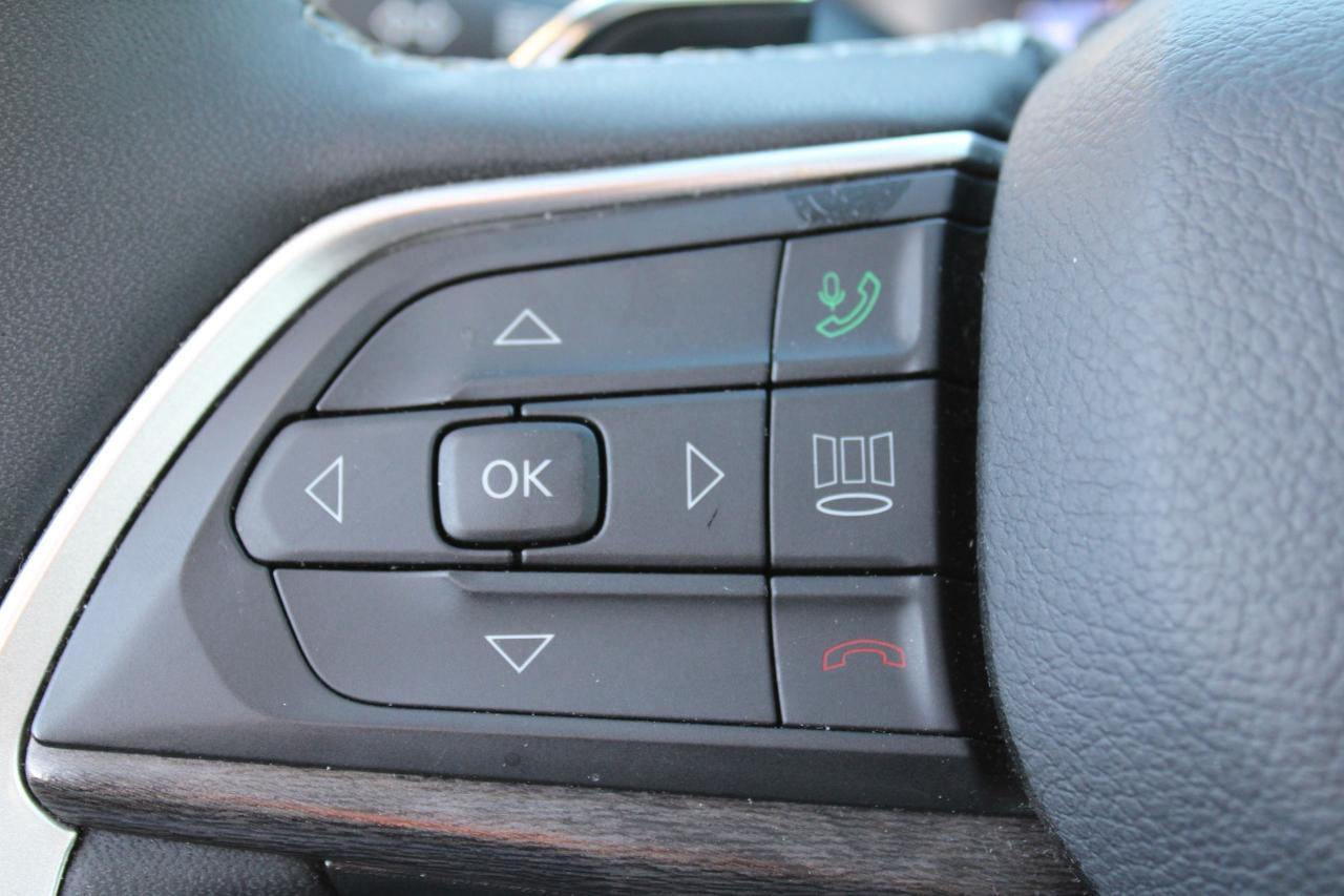 2023 Jeep Grand Cherokee L Limited 4x4 - Photo #19