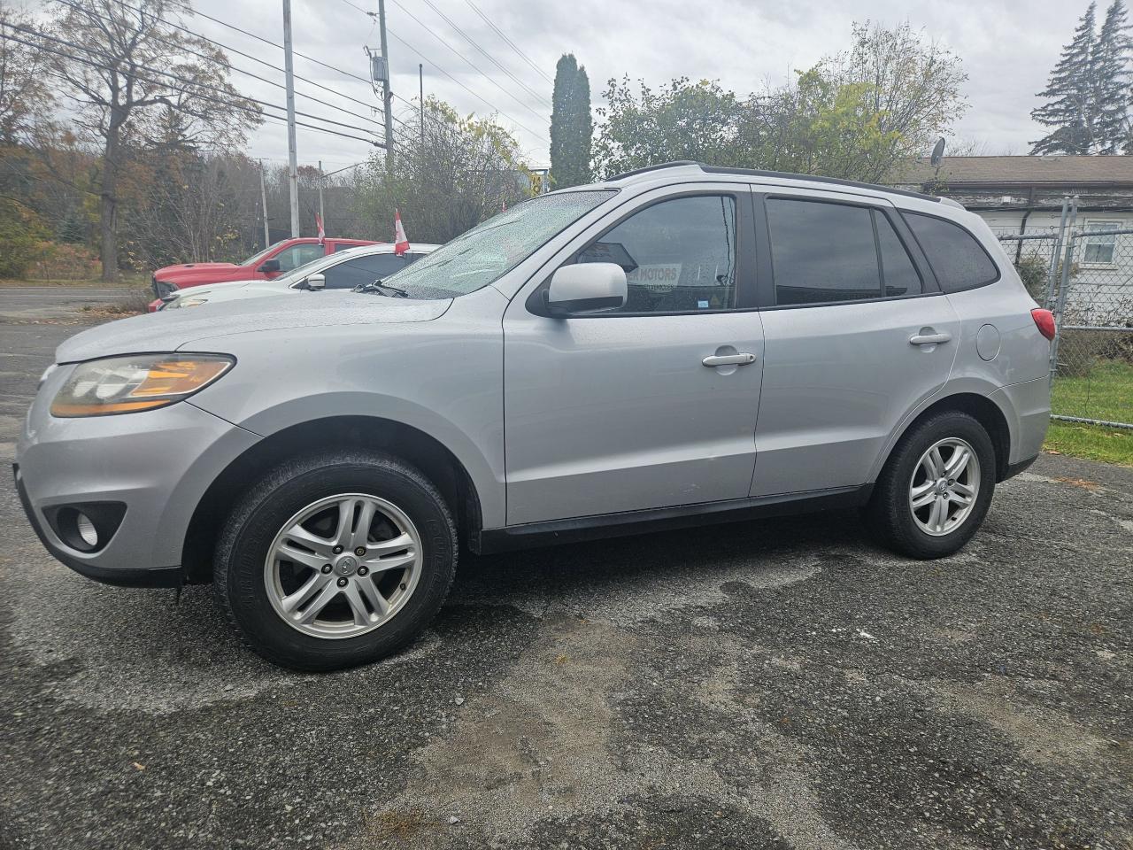 Used 2010 Hyundai Santa Fe GL for sale in Kingston, ON