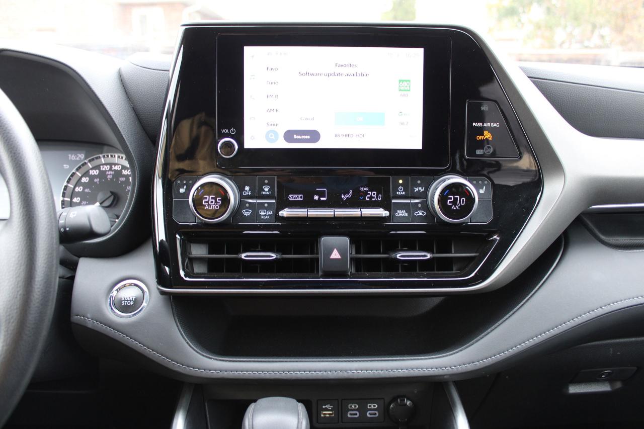 2023 Toyota Highlander LE AWD - Photo #12