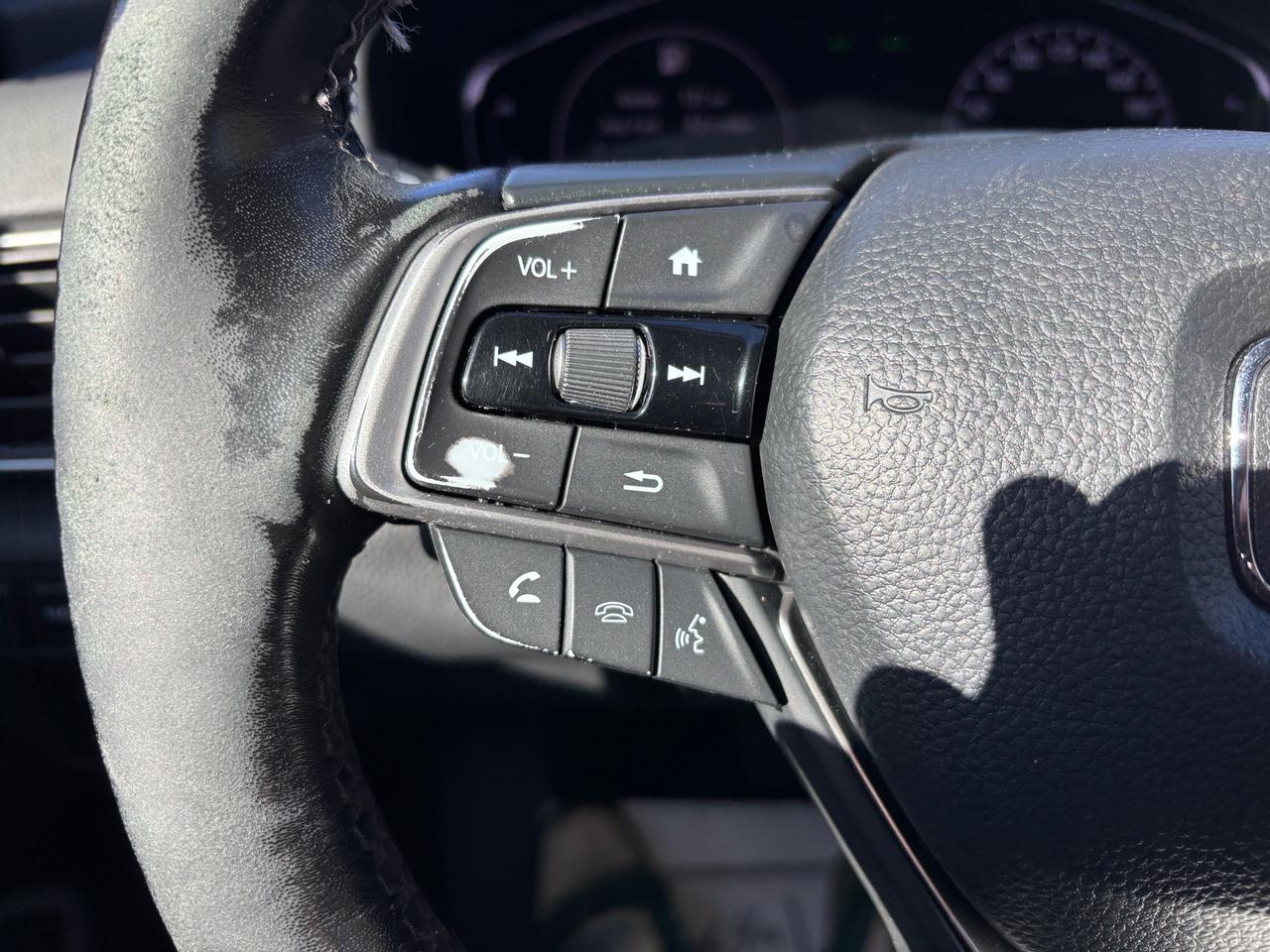 2019 Honda Accord Touring FWD Photo