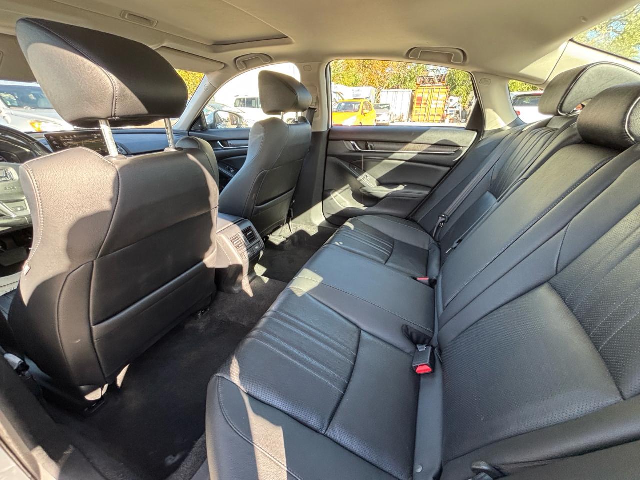 2019 Honda Accord Touring FWD Photo