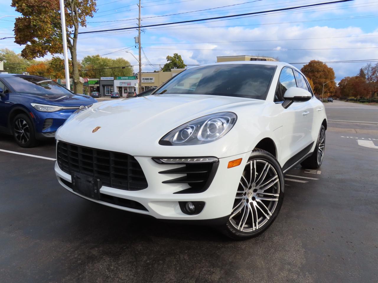 2015 Porsche Macan S - AWD - Navigation - Leather - Low Kms !! Photo