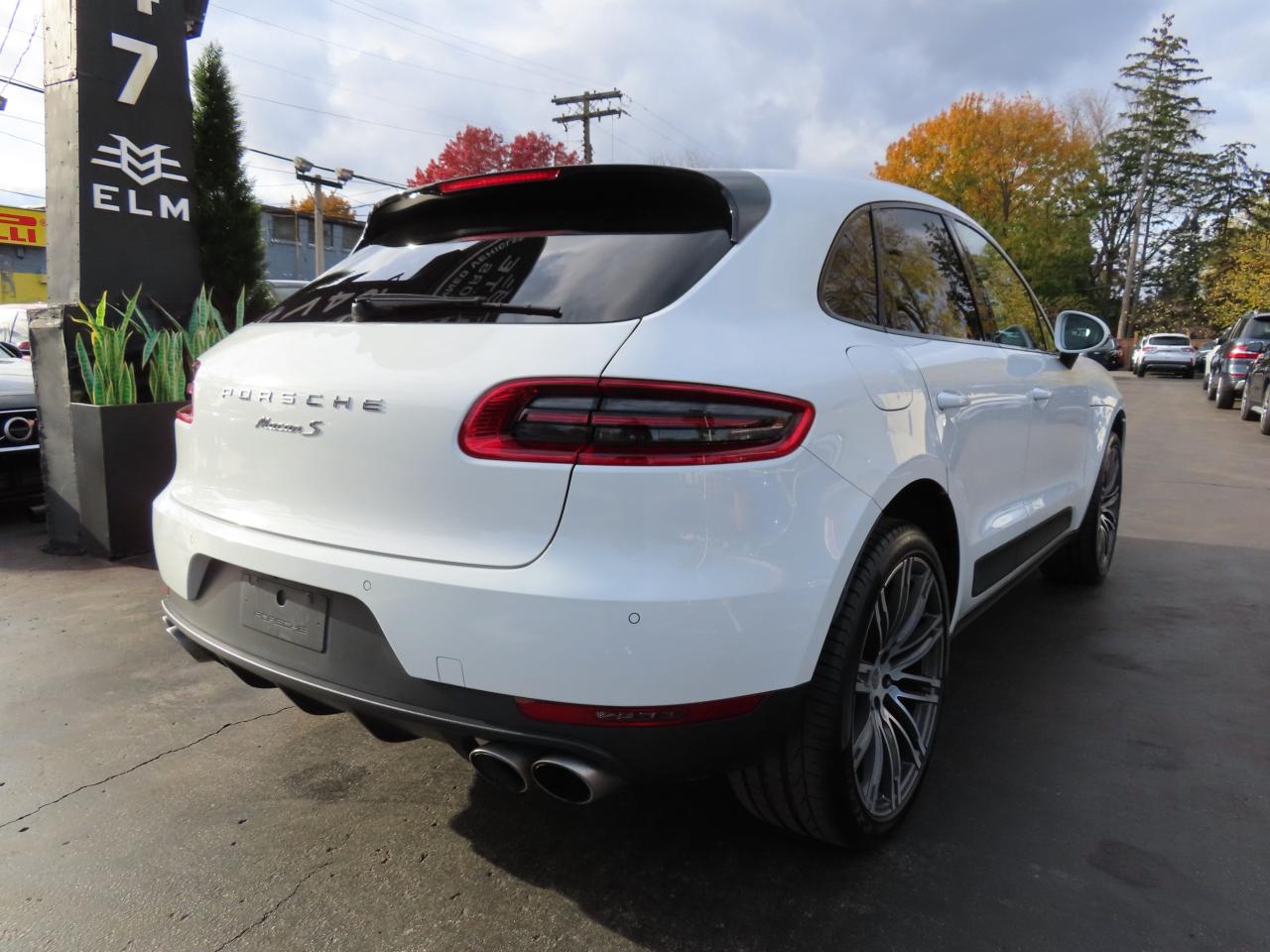 2015 Porsche Macan S - AWD - Navigation - Leather - Low Kms !! Photo
