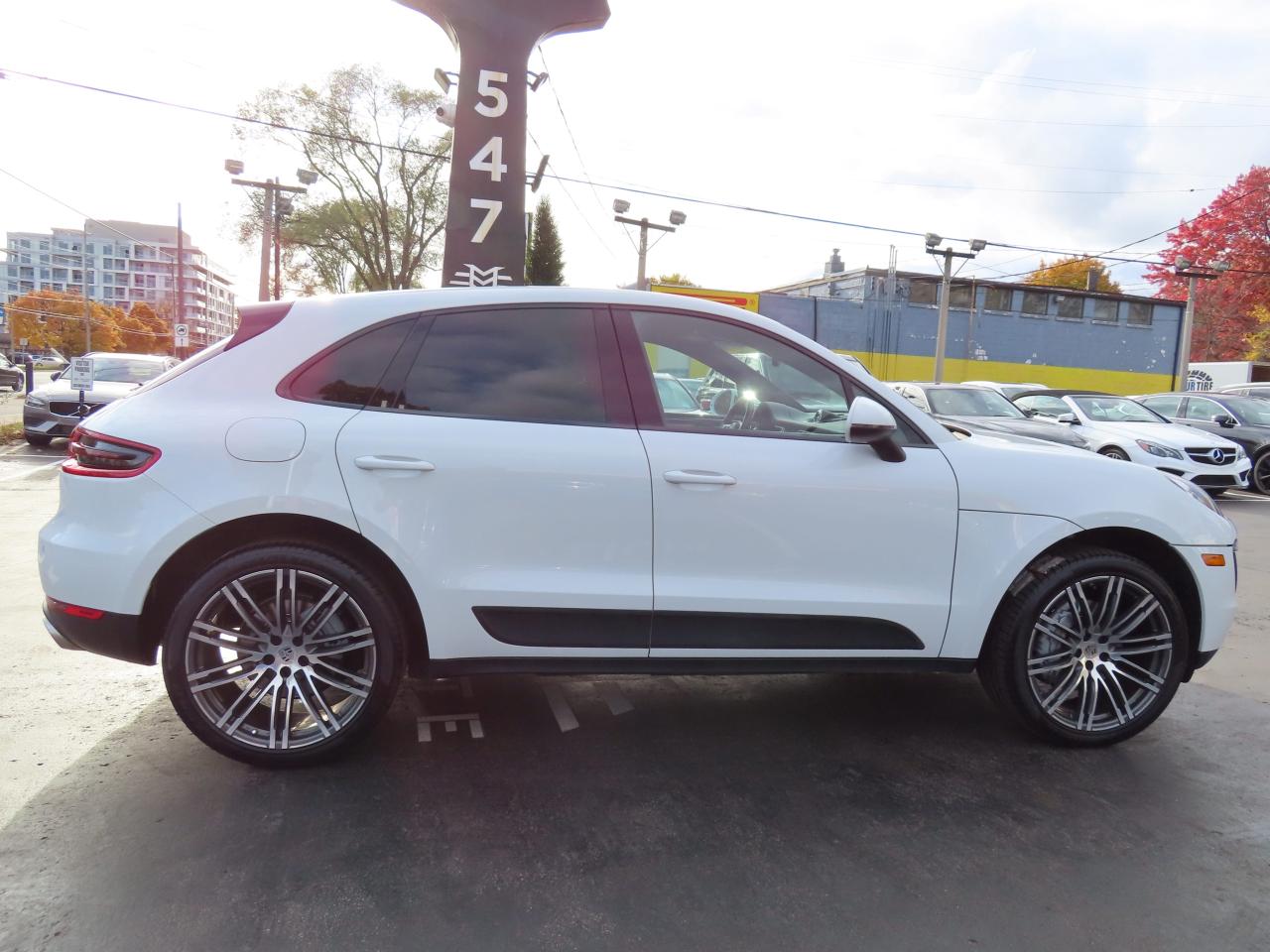 2015 Porsche Macan S - AWD - Navigation - Leather - Low Kms !! Photo
