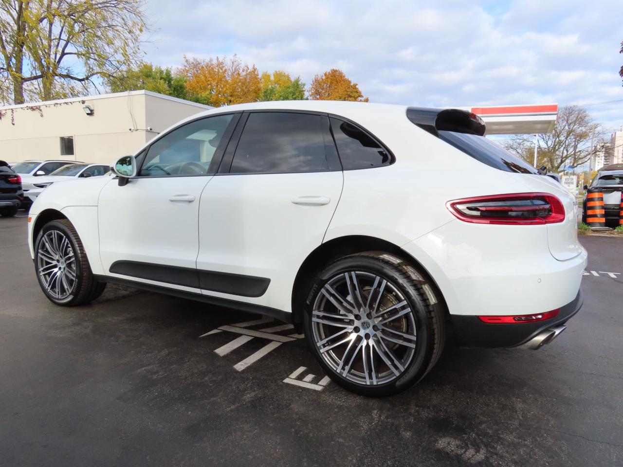 2015 Porsche Macan S - AWD - Navigation - Leather - Low Kms !! Photo
