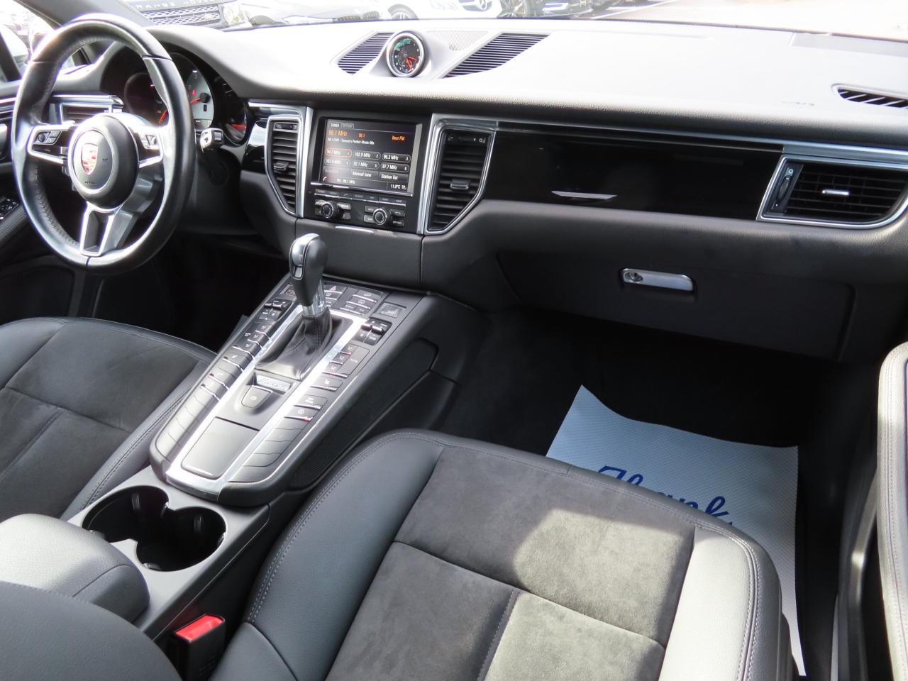 2015 Porsche Macan S - AWD - Navigation - Leather - Low Kms !! Photo