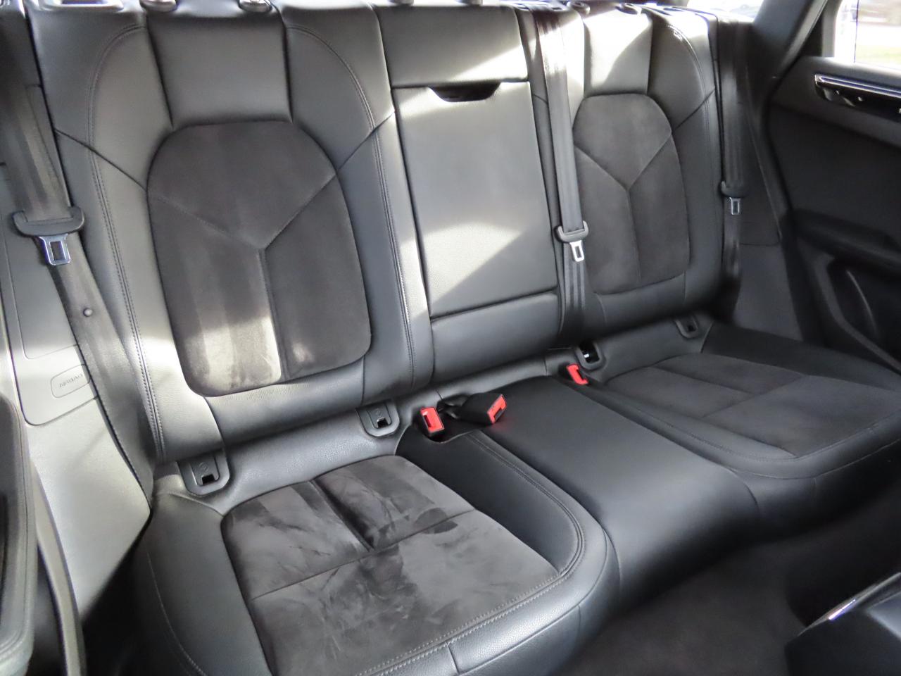 2015 Porsche Macan S - AWD - Navigation - Leather - Low Kms !! Photo