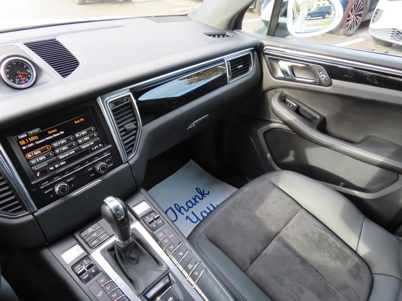 2015 Porsche Macan S - AWD - Navigation - Leather - Low Kms !! Photo