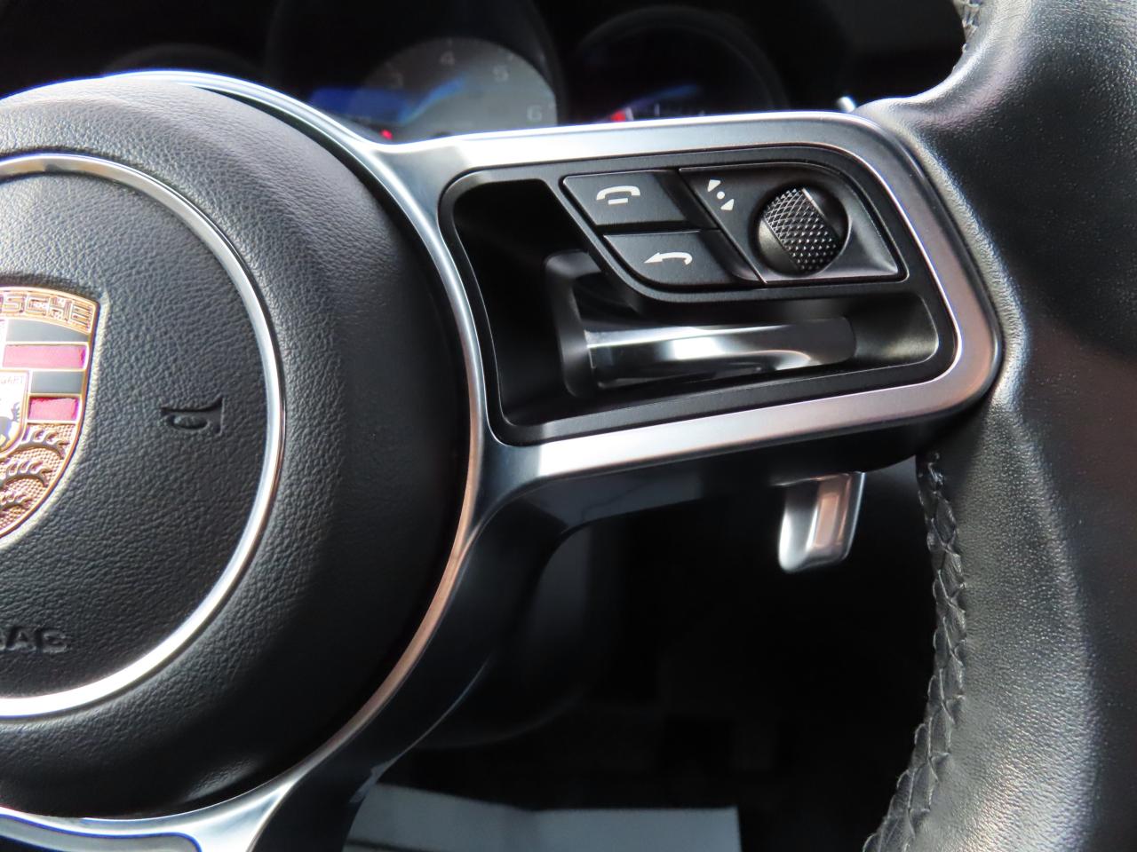 2015 Porsche Macan S - AWD - Navigation - Leather - Low Kms !! Photo