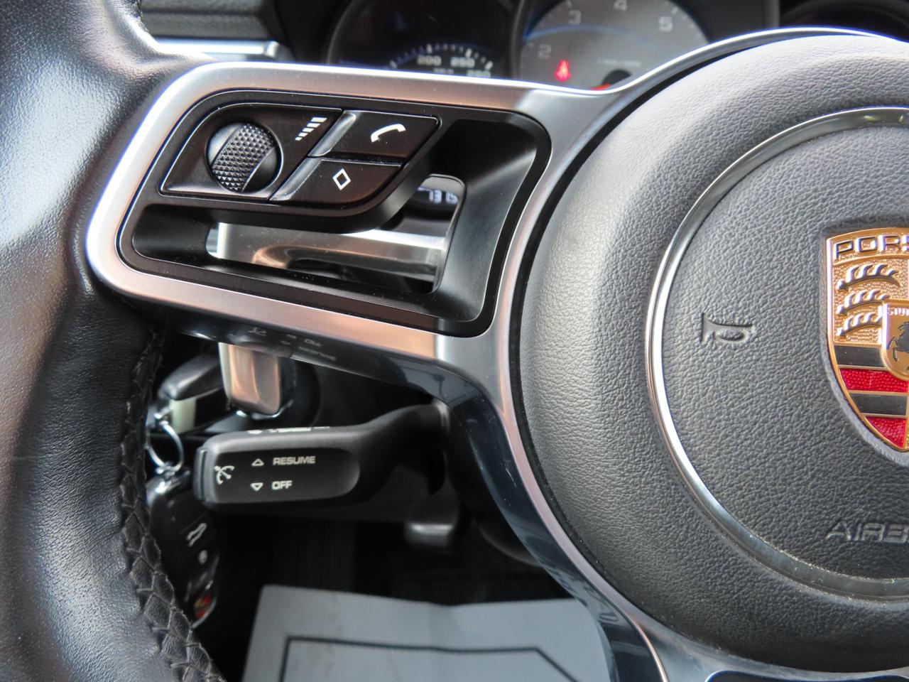 2015 Porsche Macan S - AWD - Navigation - Leather - Low Kms !! Photo