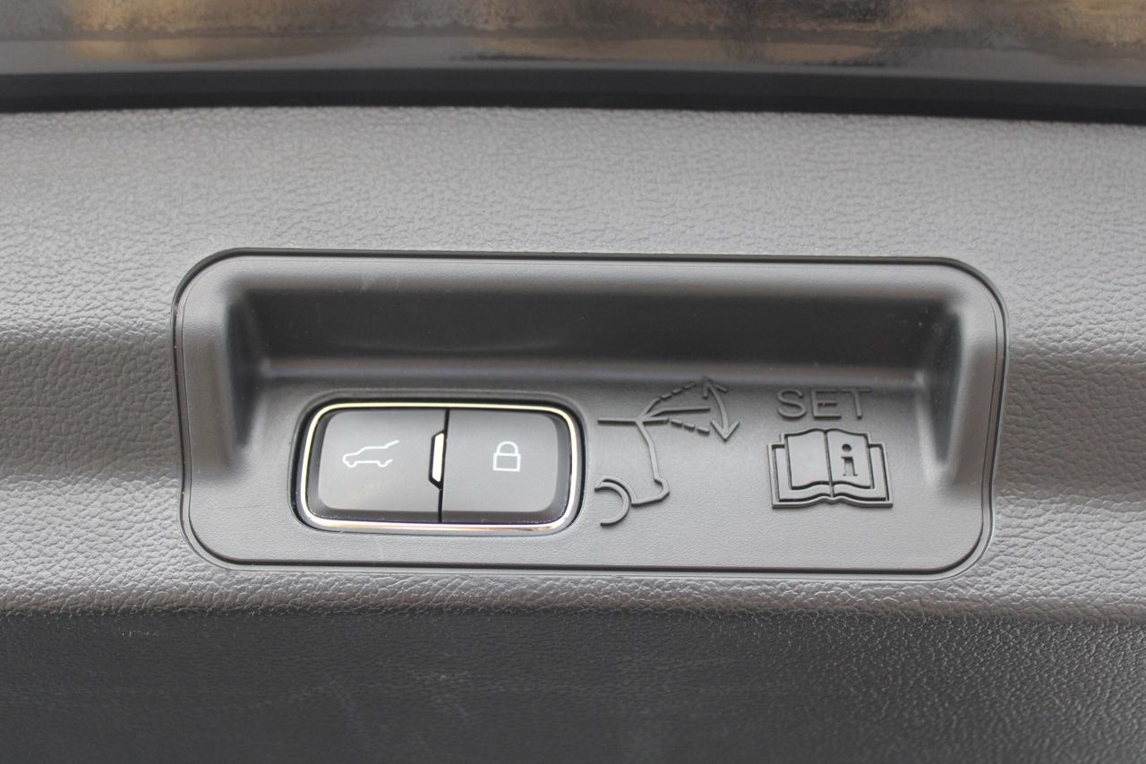 2023 Ford Explorer ST-LINE 4WD - Photo #7