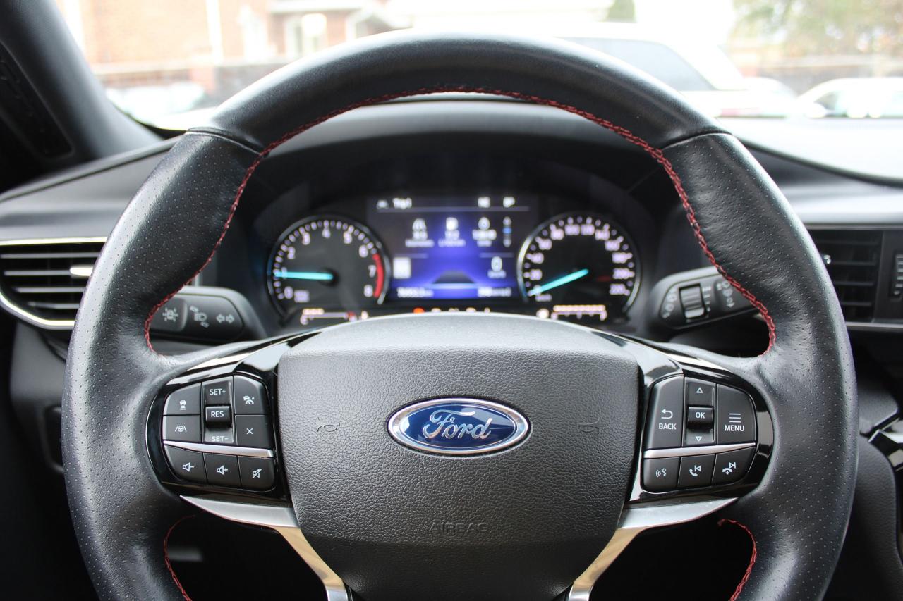 2023 Ford Explorer ST-LINE 4WD - Photo #9