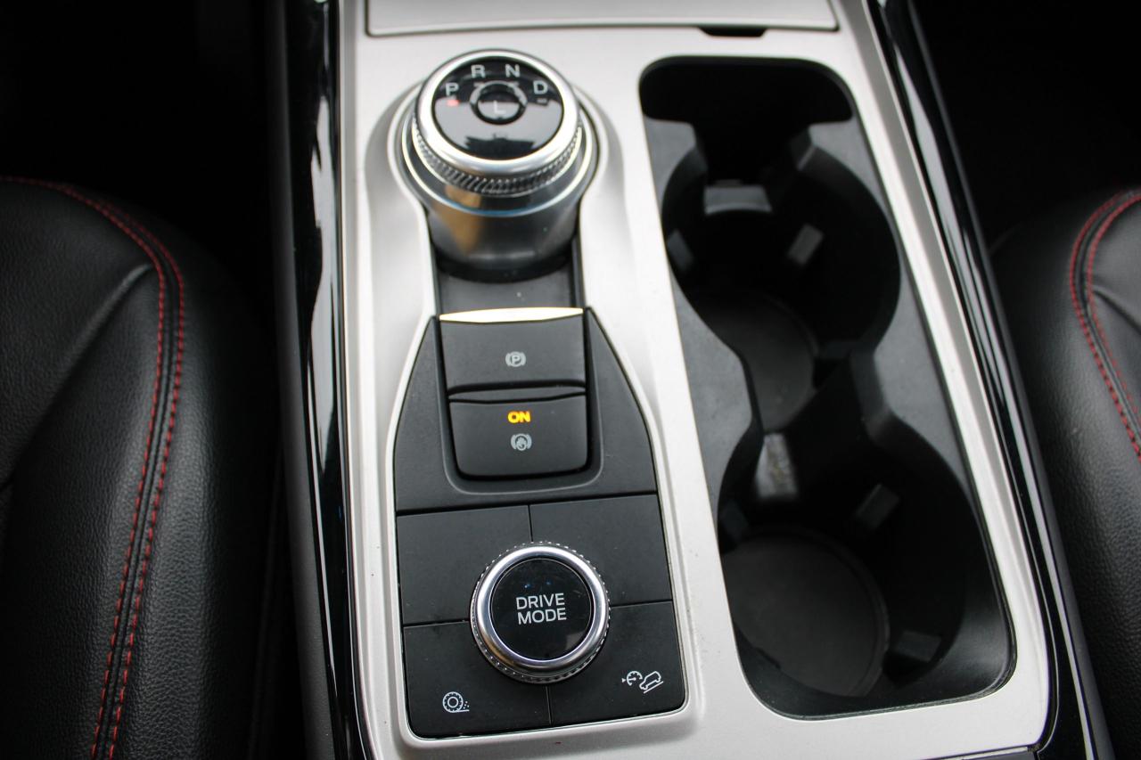 2023 Ford Explorer ST-LINE 4WD - Photo #16