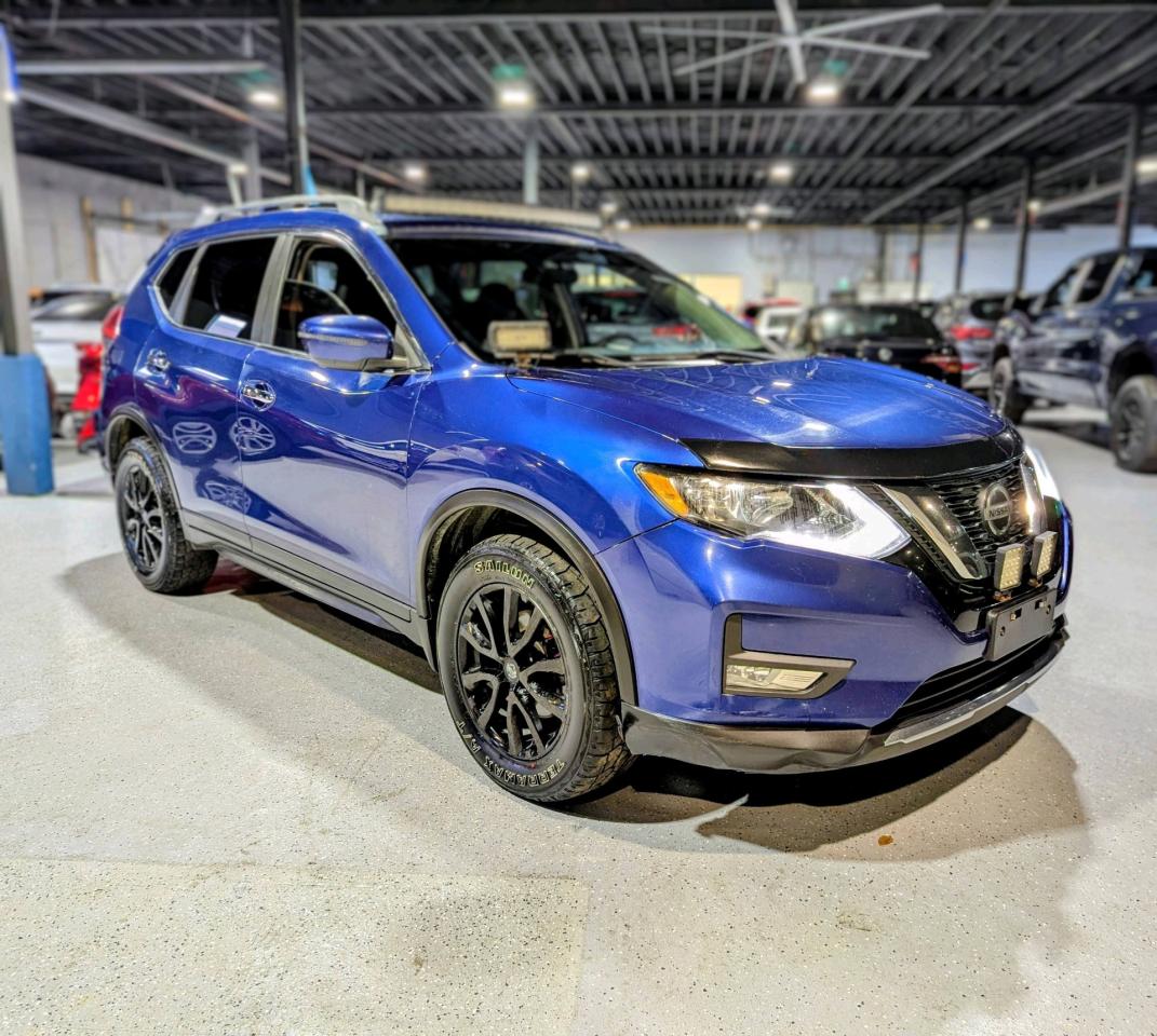 2019 Nissan Rogue AWD SV Photo2