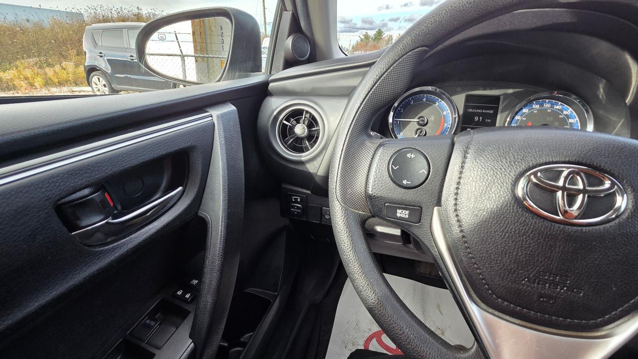 2019 Toyota Corolla LE - Photo #12