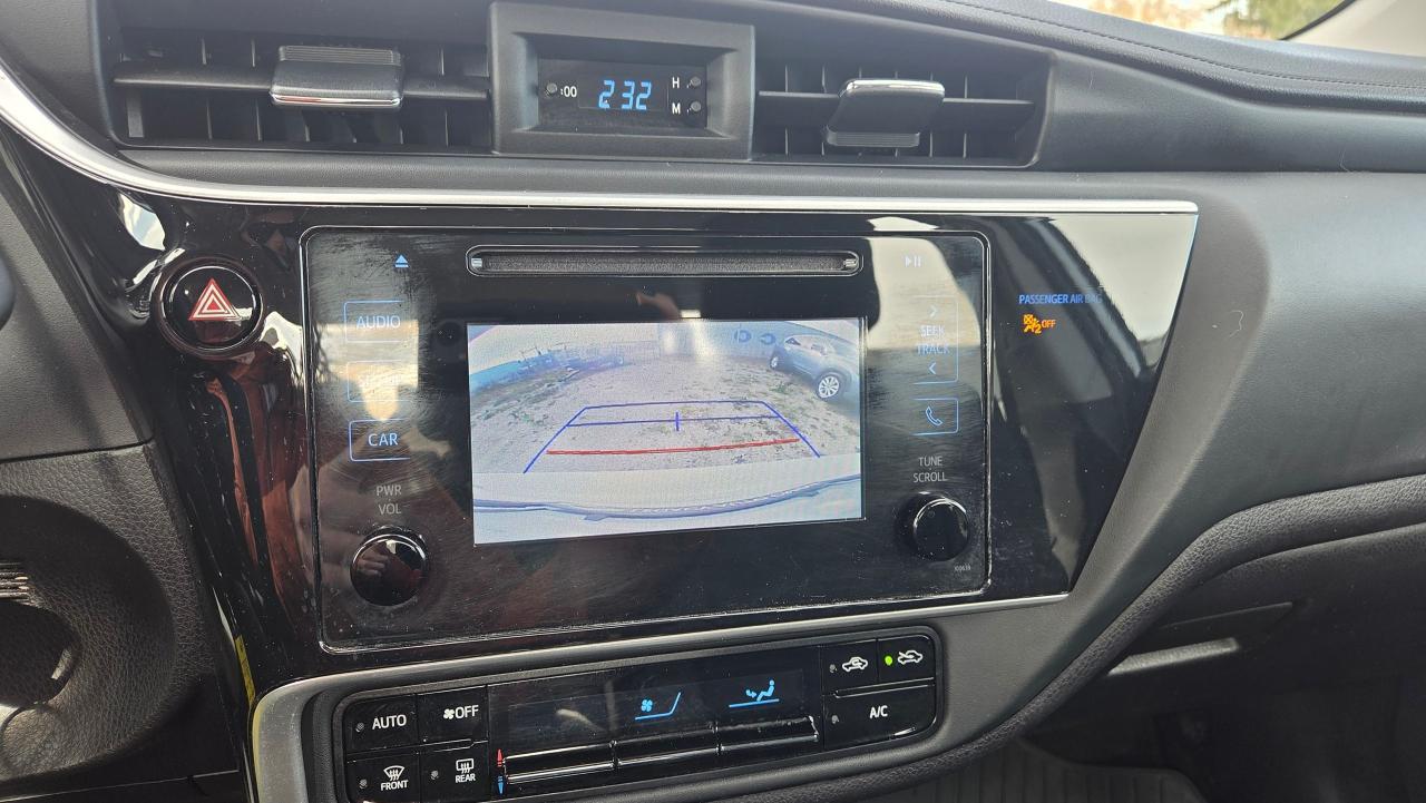 2019 Toyota Corolla LE - Photo #15