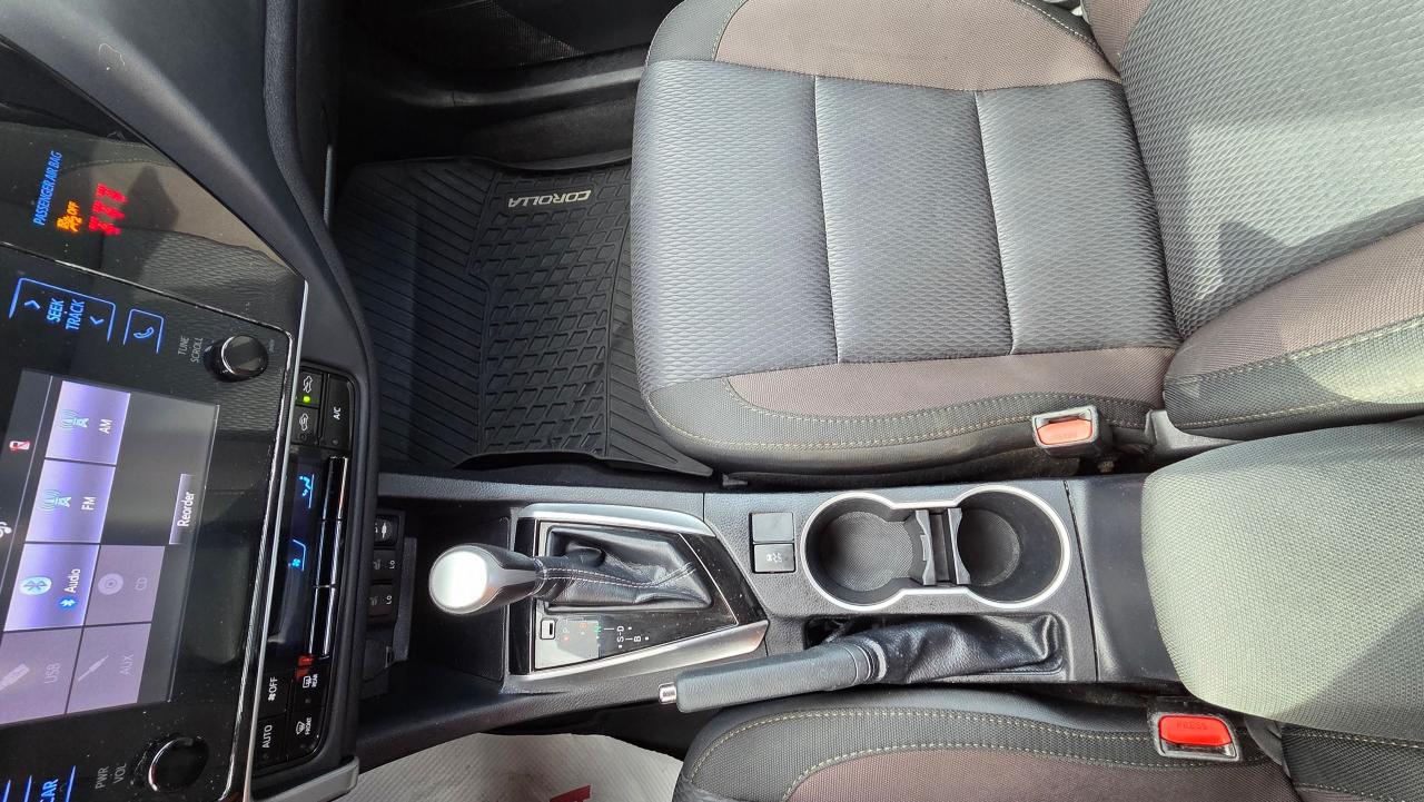 2019 Toyota Corolla LE - Photo #16