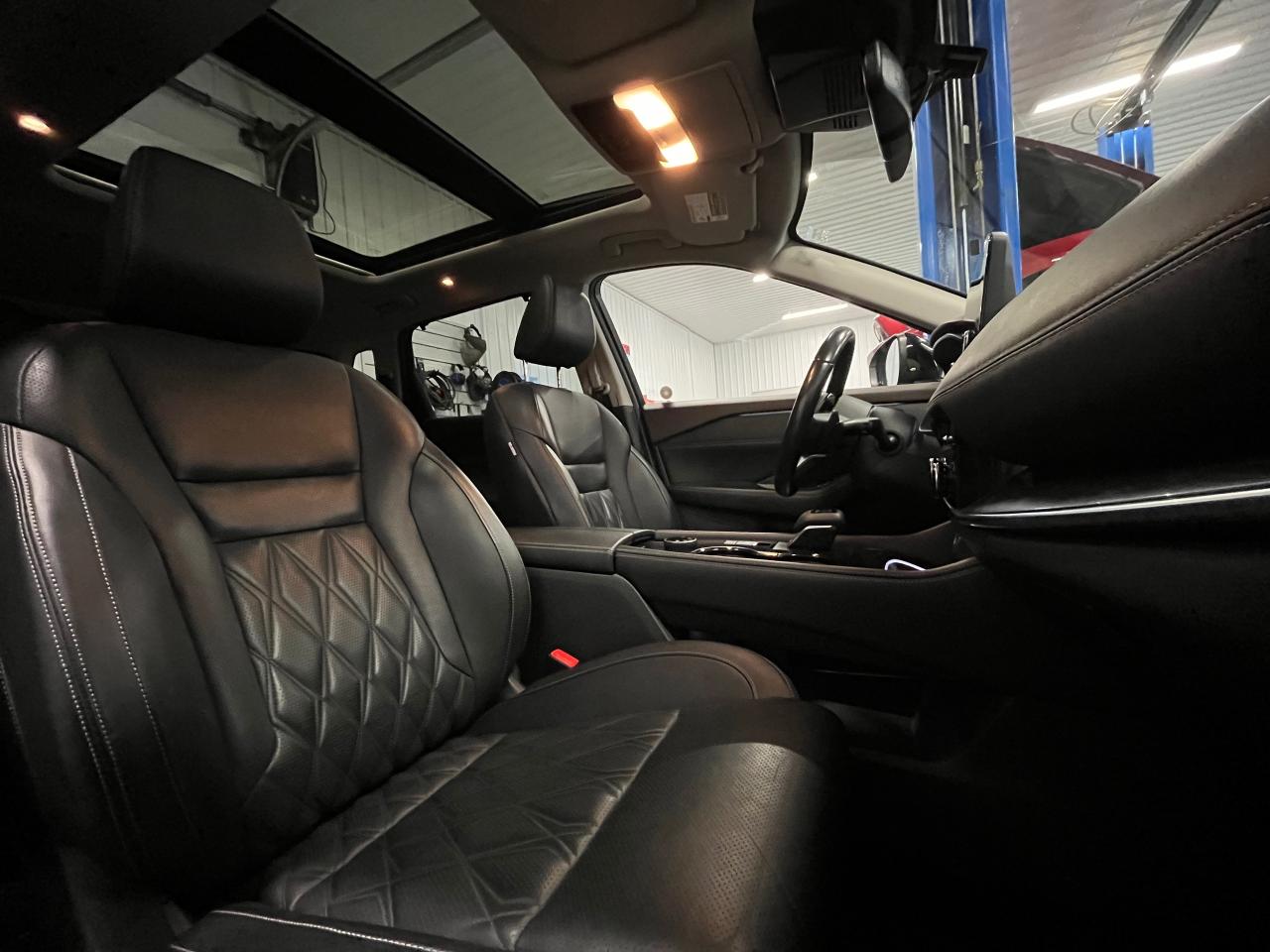 2021 Nissan Rogue Platinum - Photo #5