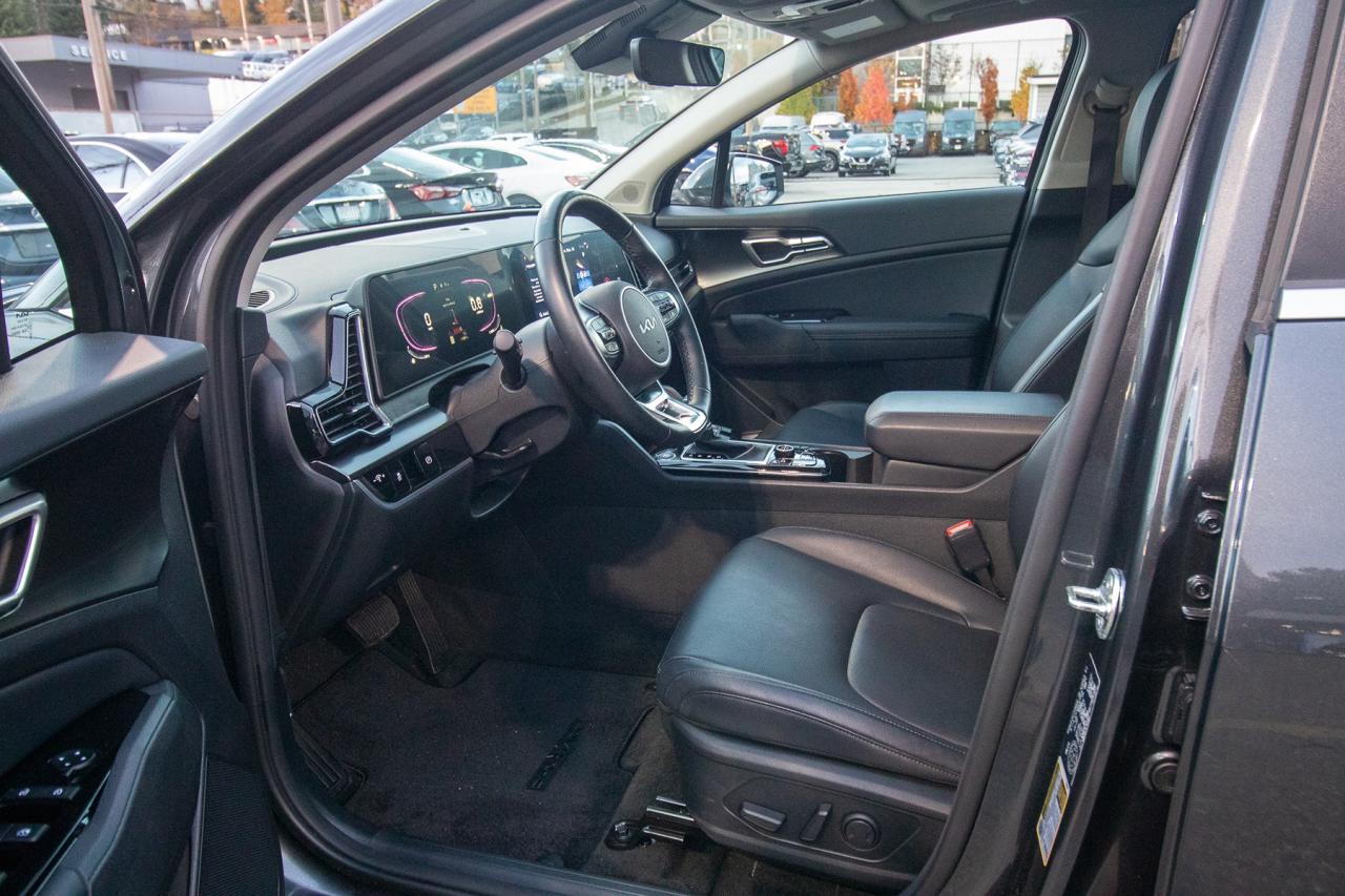 2025 Kia Sportage EX Premium AWD w/Black Interior Photo5