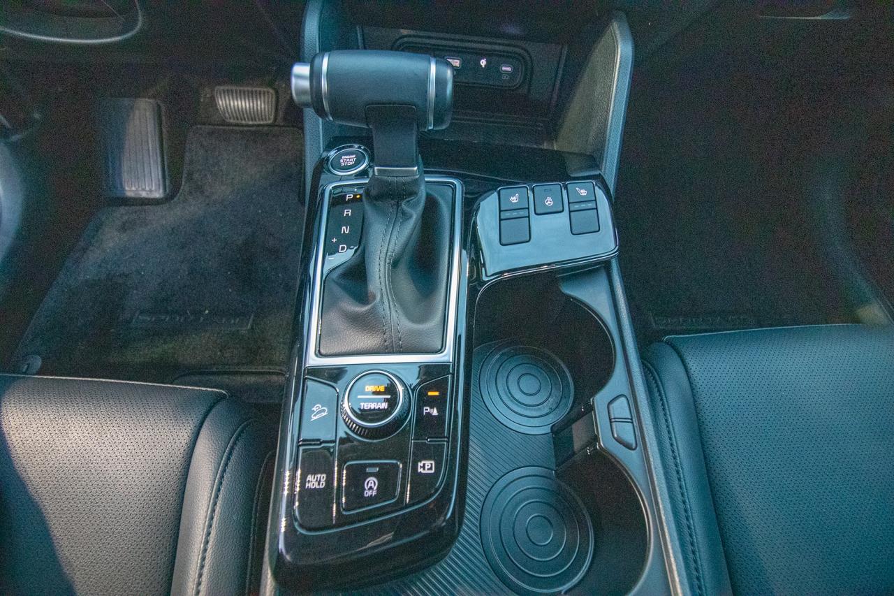 2025 Kia Sportage EX Premium AWD w/Black Interior Photo5