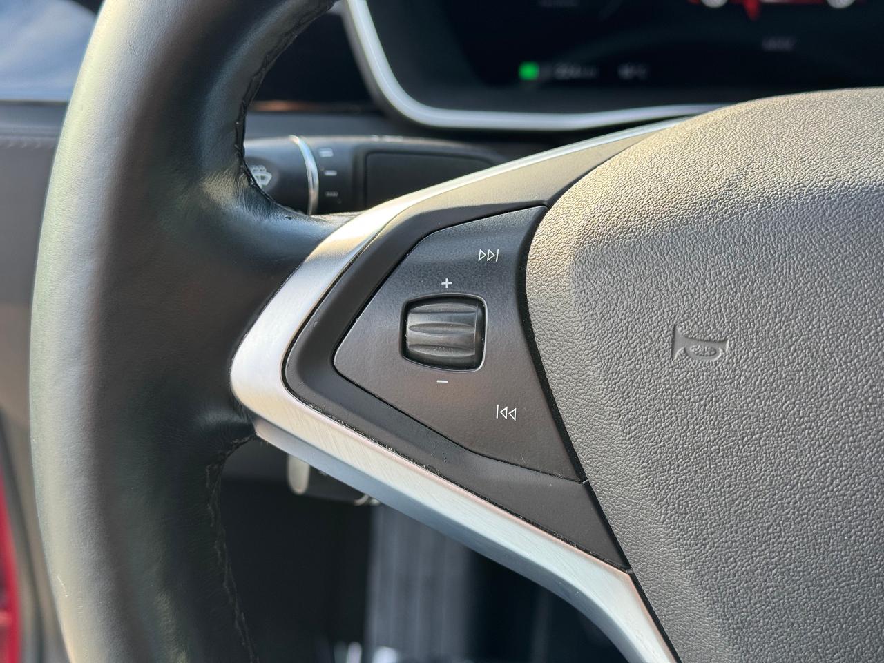 2016 Tesla Model S 75D **UNLIMITED FREE SUPERCHARGING** - Photo #23