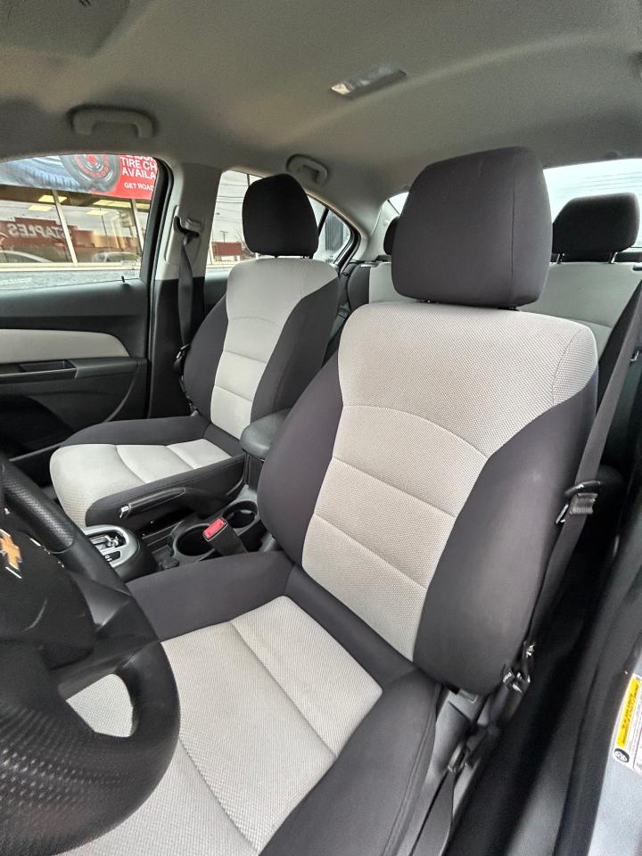 2014 Chevrolet Cruze 2LS Photo