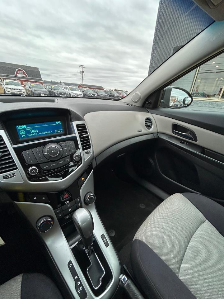 2014 Chevrolet Cruze 2LS Photo