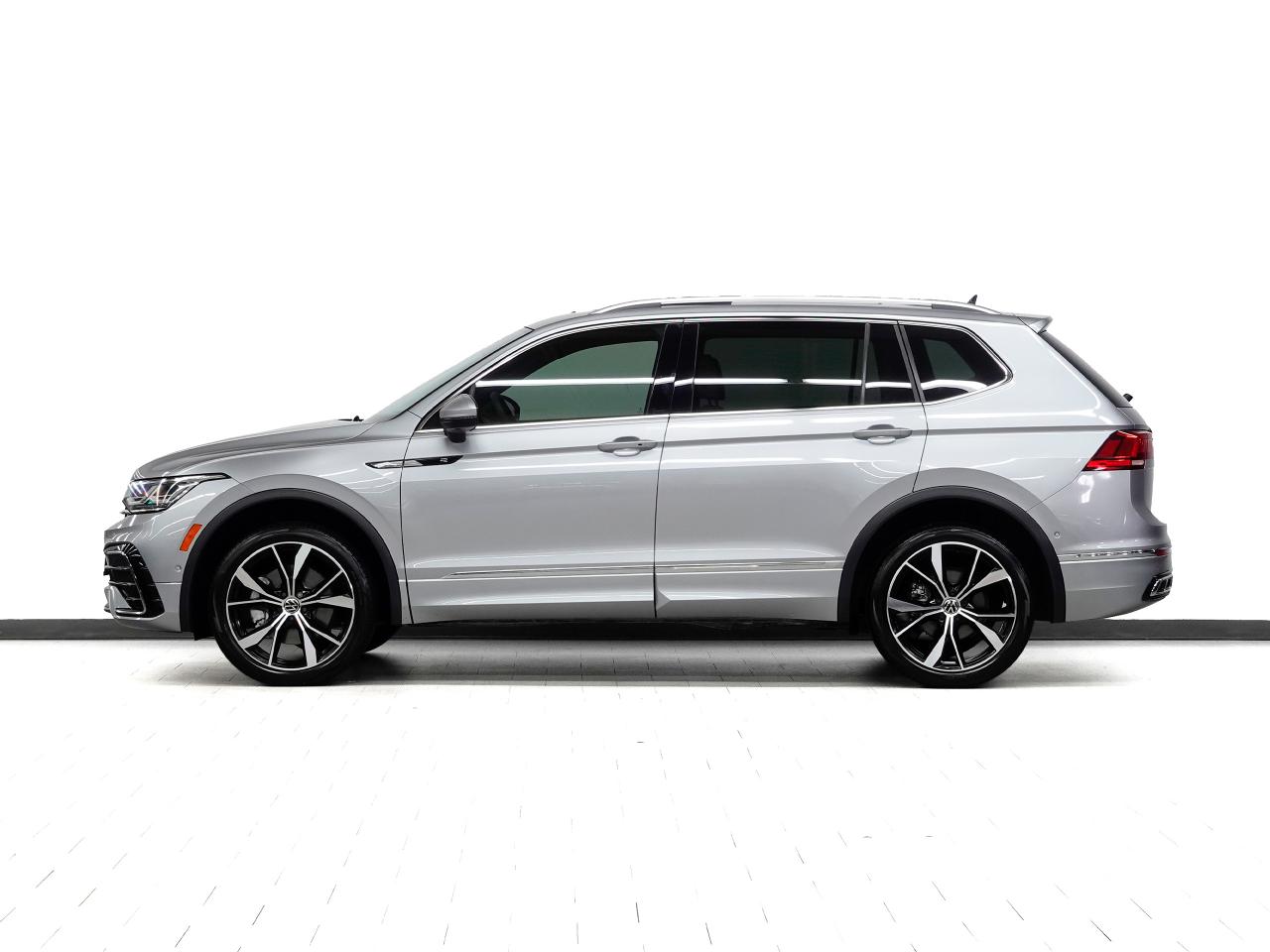 2022 Volkswagen Tiguan COMF R-LINE | AWD | BlkEdition | Leather | Sunroof