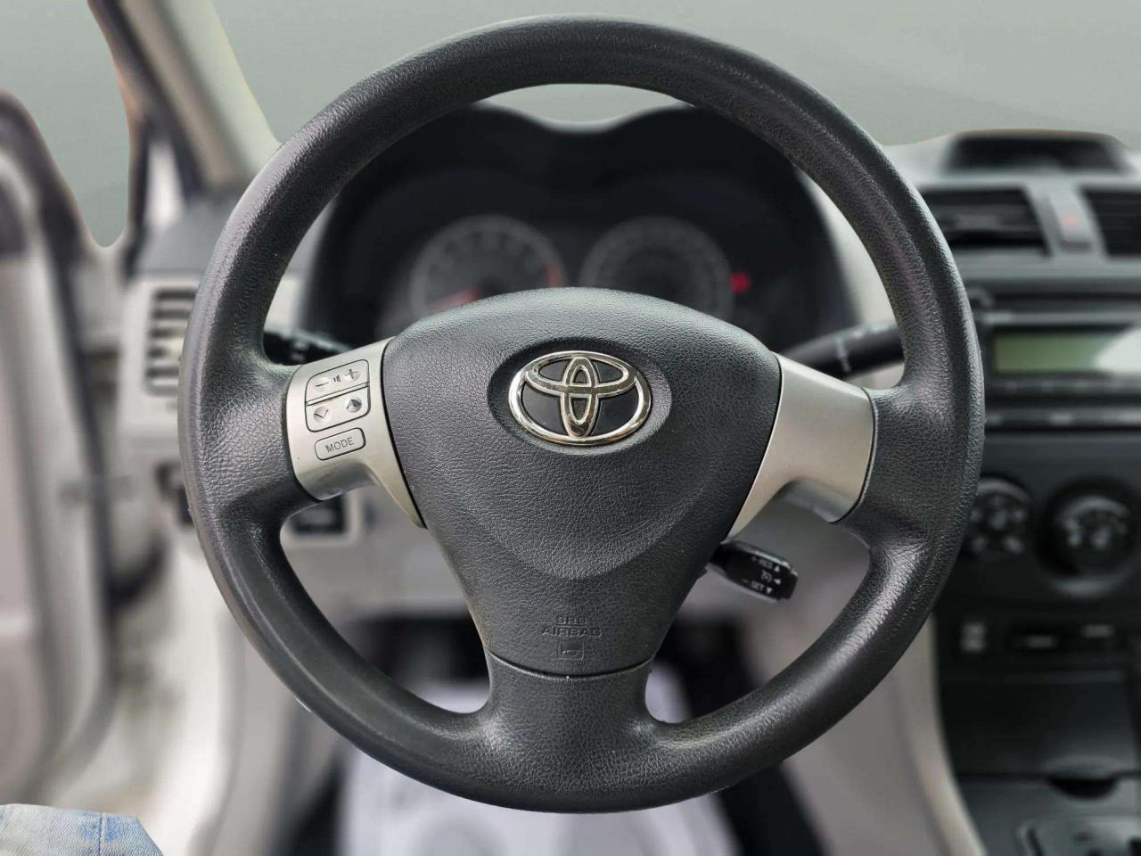 2012 Toyota Corolla 4DR SDN AUTO LE - Photo #12