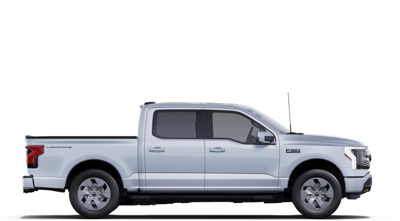 2025 Ford F-150 Lightning Lariat 4WD SuperCrew 5.5' Box Photo4
