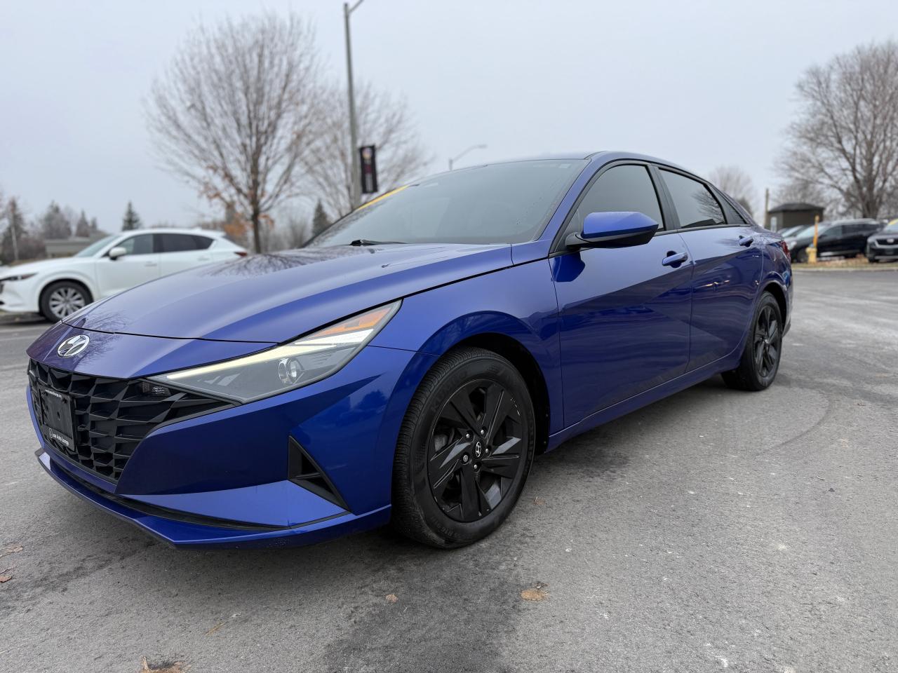 2021 Hyundai Elantra Preferred IVT w/Sun & Tech Package | SUN ROOF Photo2