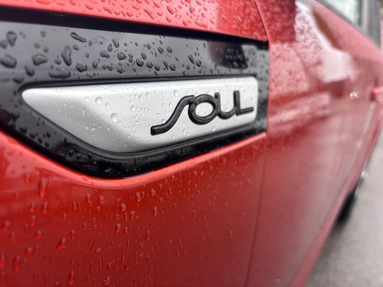 2019 Kia Soul LOADED + LOTS OF SERVICE! - Photo #4