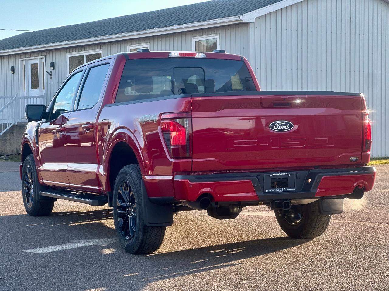 2025 Ford F-150 XLT 4WD SuperCrew 5.5' Box Photo4