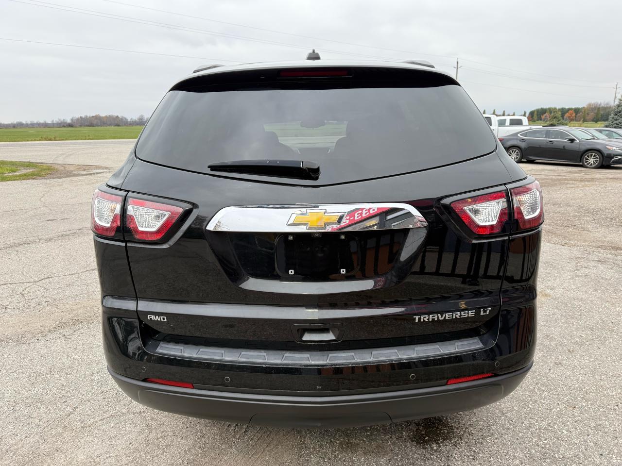 2016 Chevrolet Traverse LT | Backup Camera | Heated Seats | Sunroof Photo3