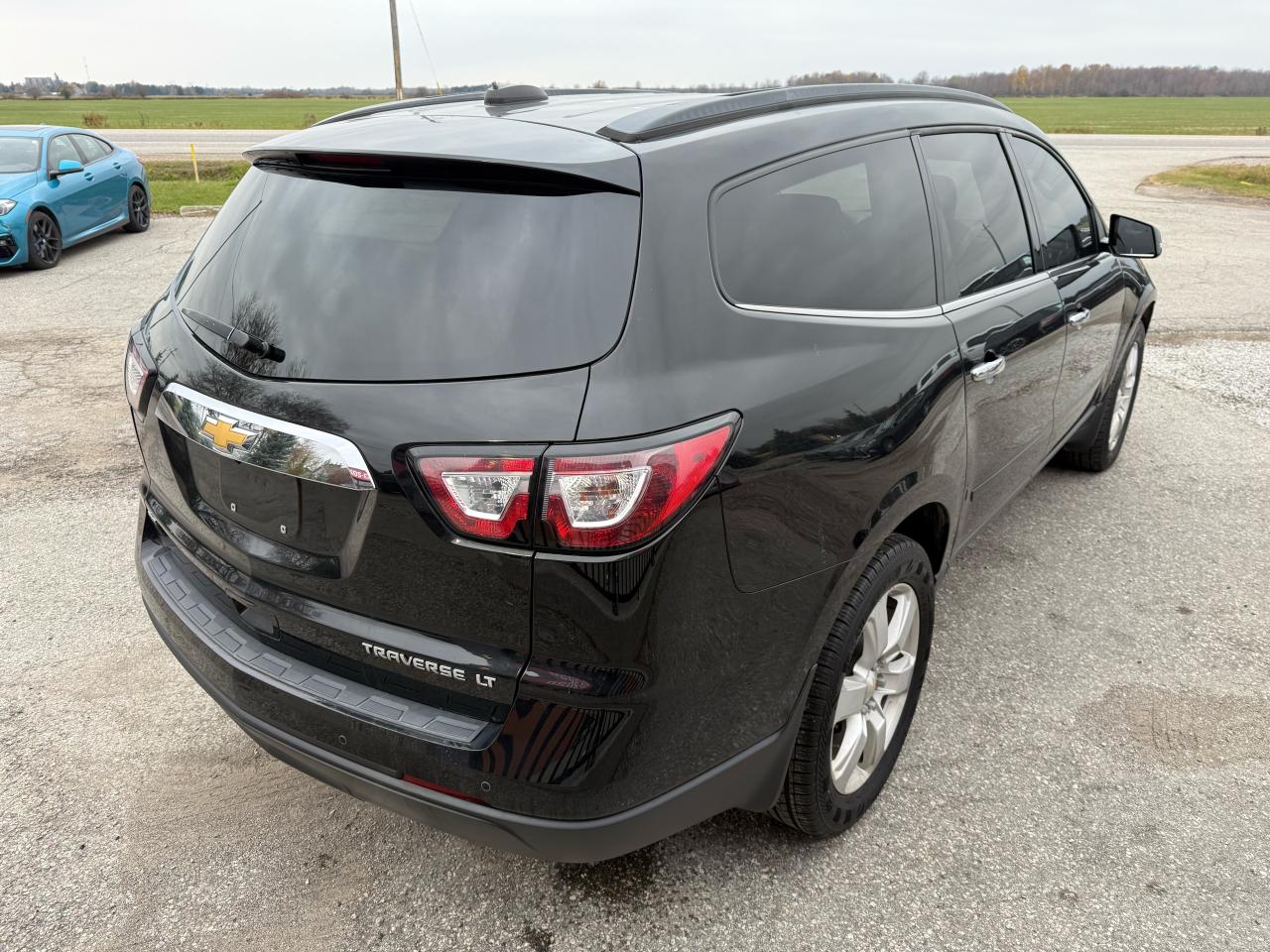 2016 Chevrolet Traverse LT | Backup Camera | Heated Seats | Sunroof Photo4