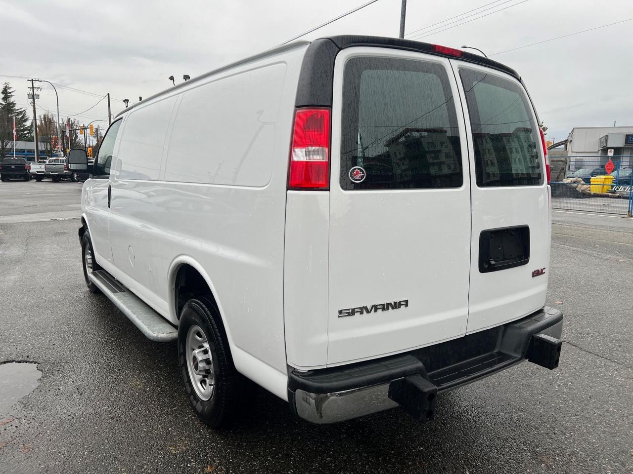 2023 GMC Savana Cargo Van RWD 2500 135" Photo5