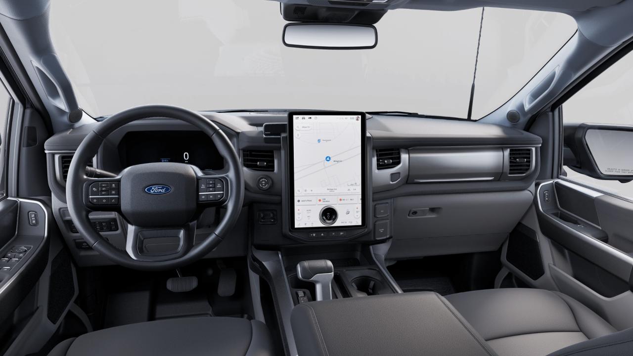 2025 Ford F-150 Lightning Flash 4WD SuperCrew 5.5' Box Photo5