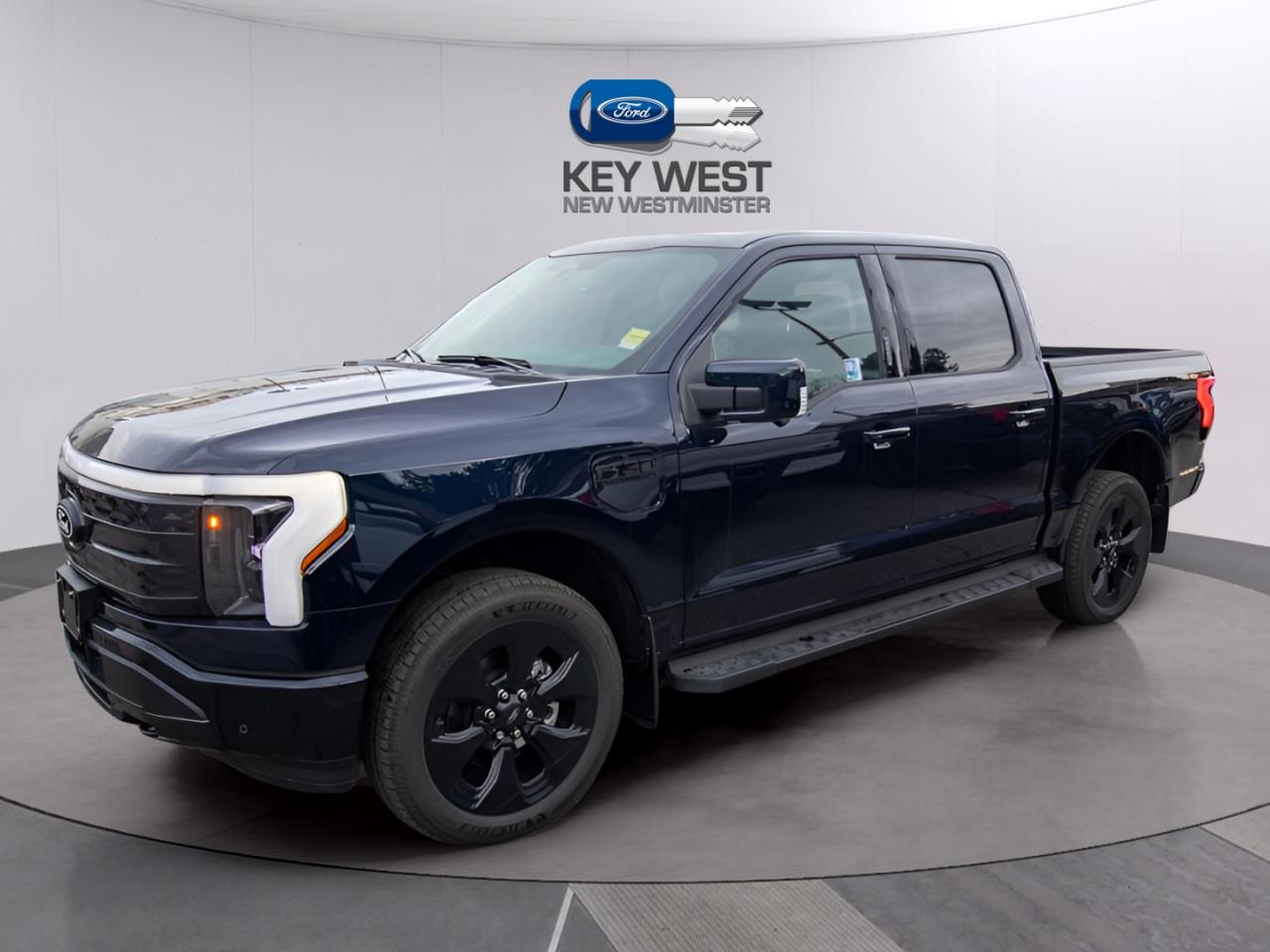 2025 Ford F-150 Lightning Platinum 4WD SuperCrew 5.5' Box Photo1