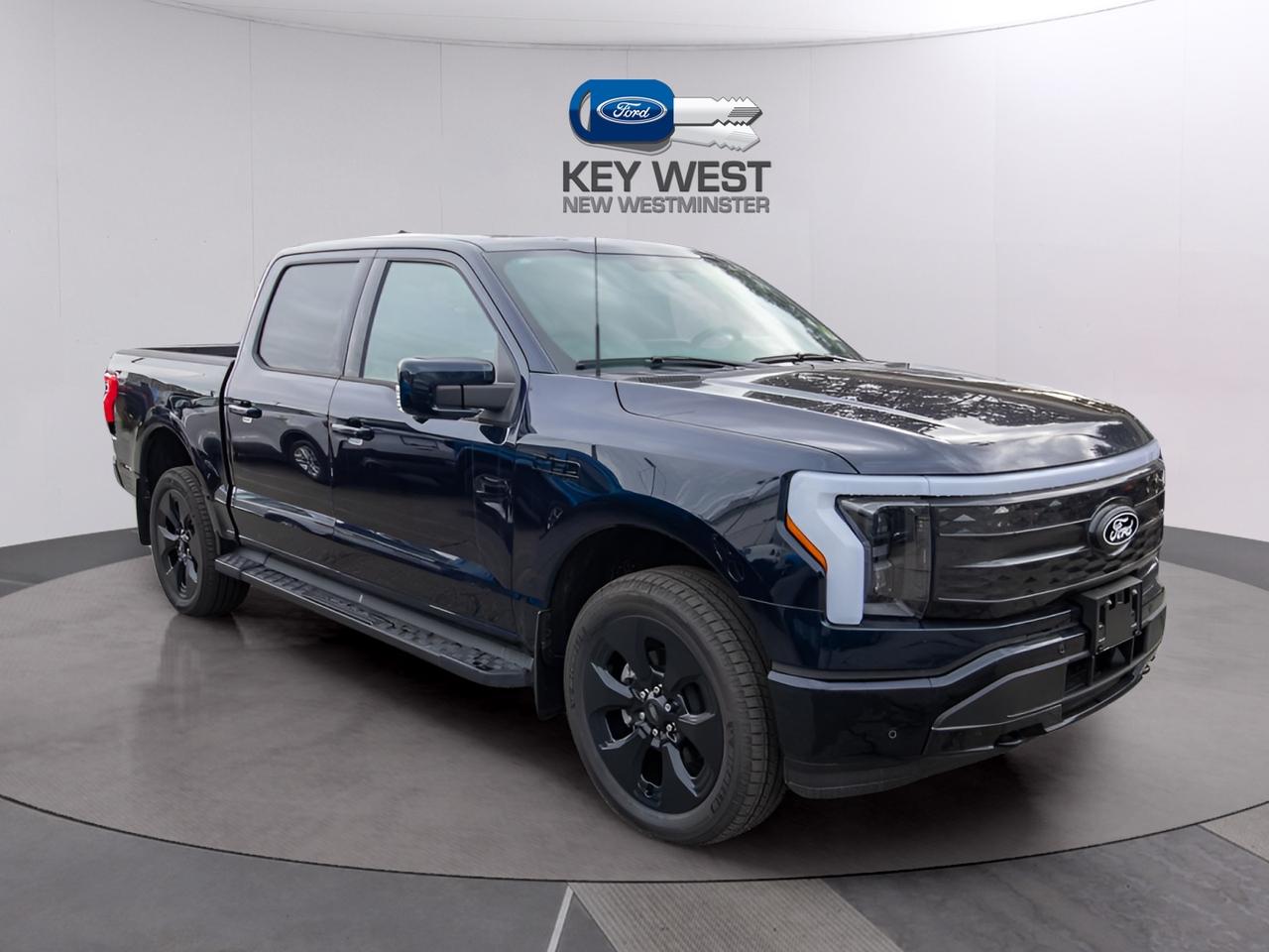 2025 Ford F-150 Lightning Platinum Extended Battery 4WD SuperCrew 5.5' Box Photo4