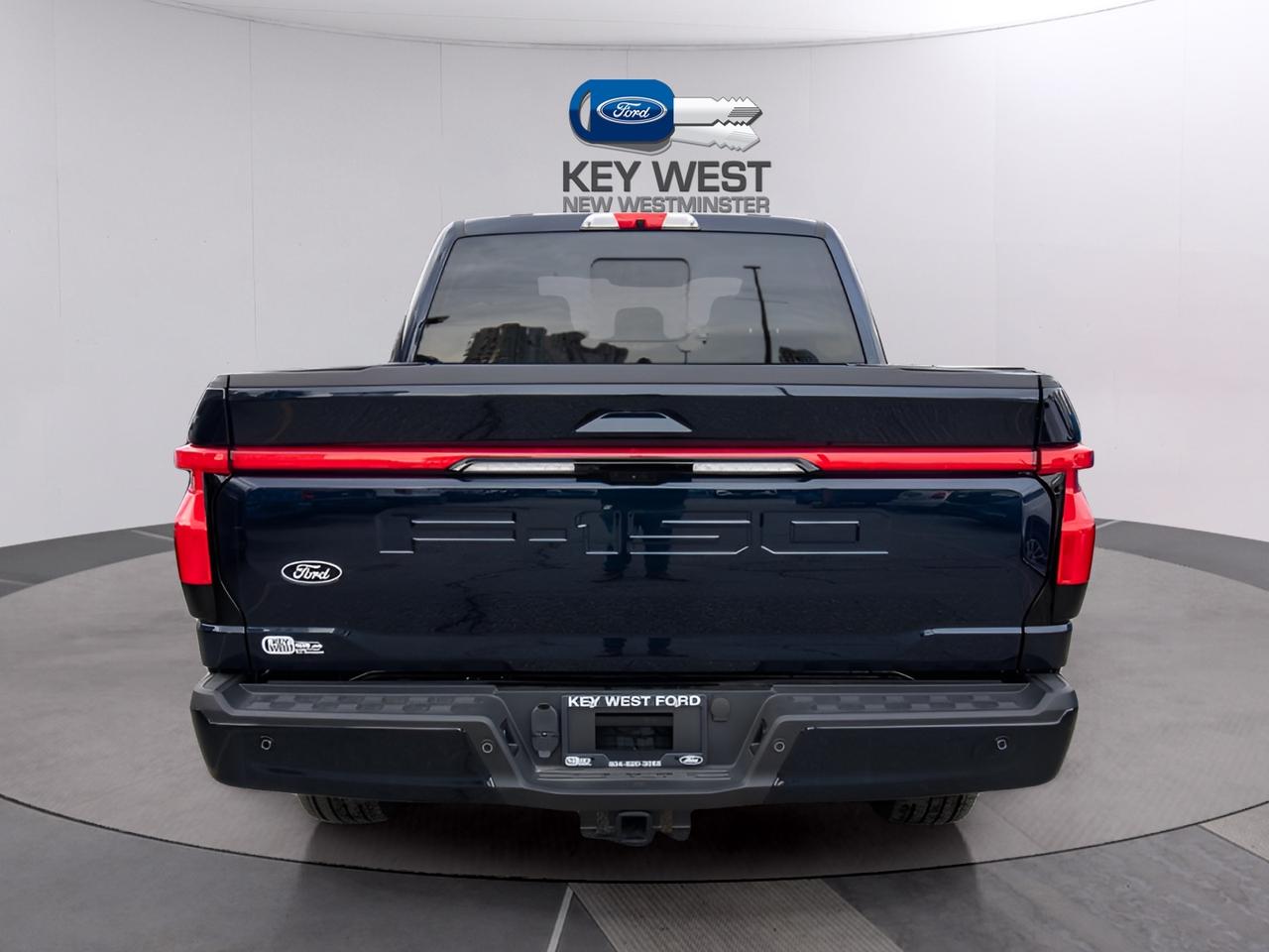 2025 Ford F-150 Lightning Platinum Extended Battery 4WD SuperCrew 5.5' Box Photo3