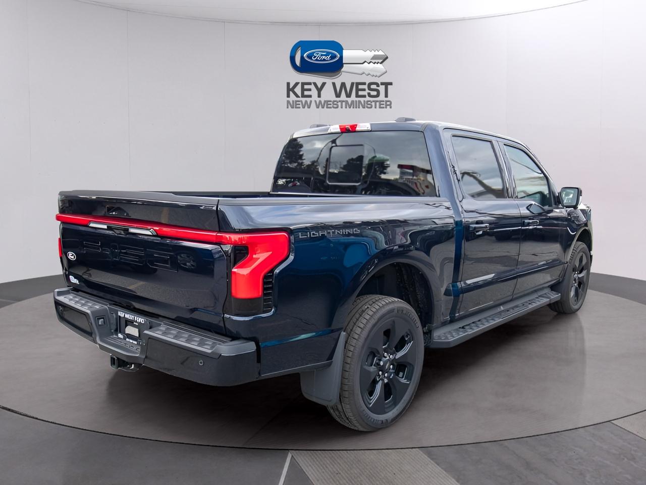 2025 Ford F-150 Lightning Platinum Extended Battery 4WD SuperCrew 5.5' Box Photo4
