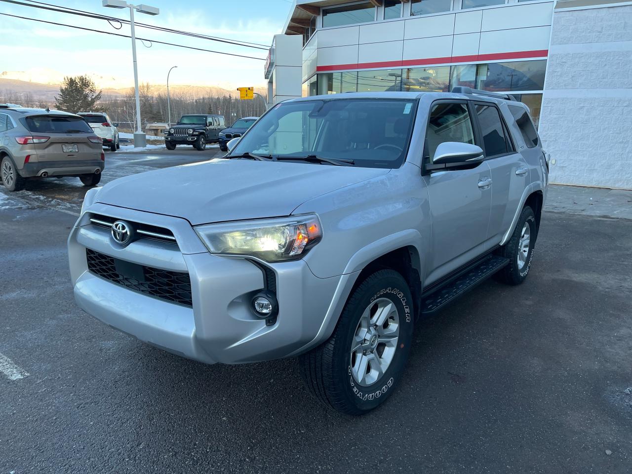 2023 Toyota 4Runner SR5 Photo2