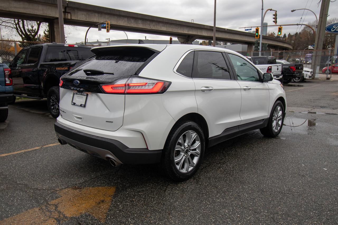 2024 Ford Edge Titanium AWD Photo5