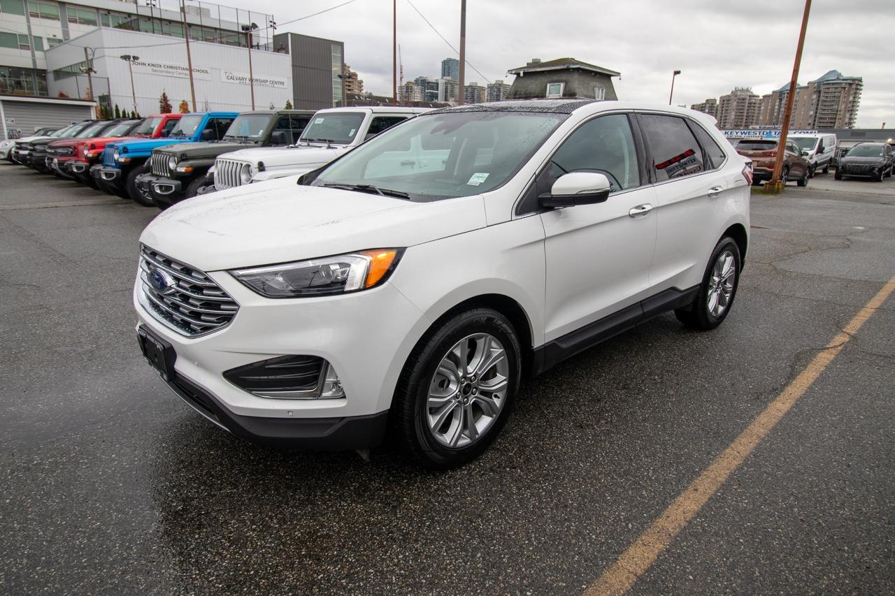 2024 Ford Edge Titanium AWD Photo