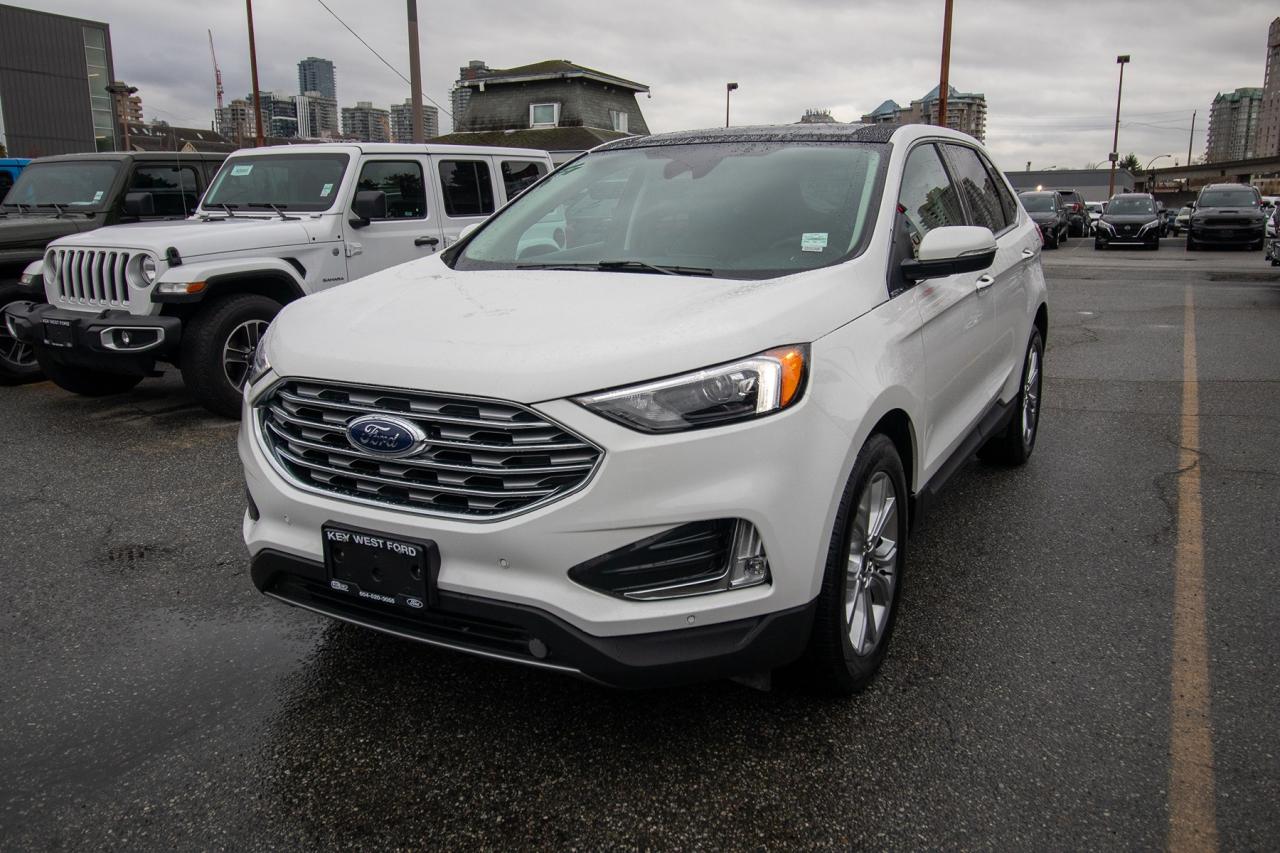 2024 Ford Edge Titanium AWD Photo5