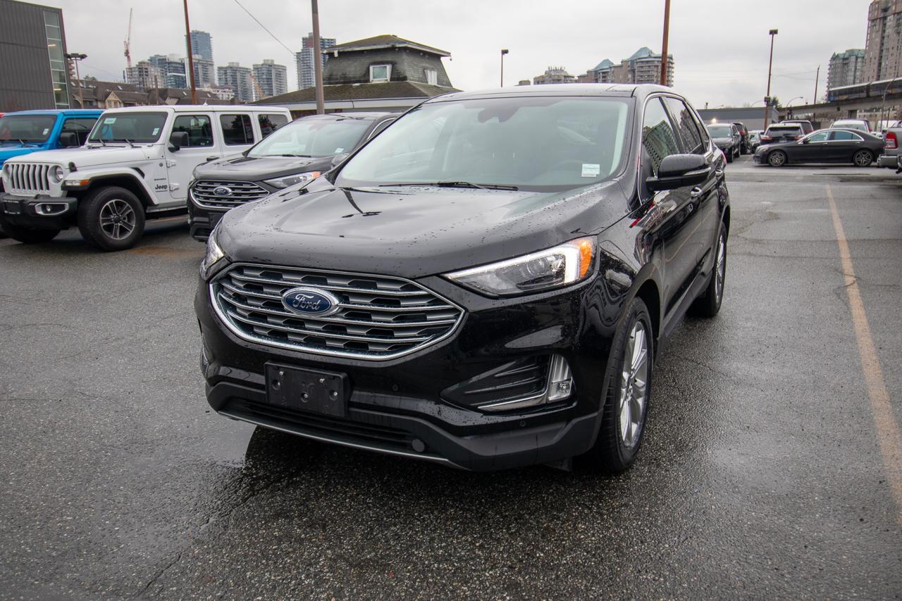 2024 Ford Edge Titanium AWD Photo1