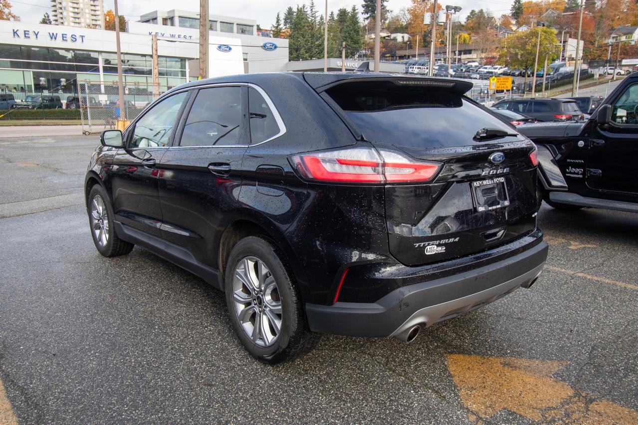 2024 Ford Edge Titanium AWD Photo5