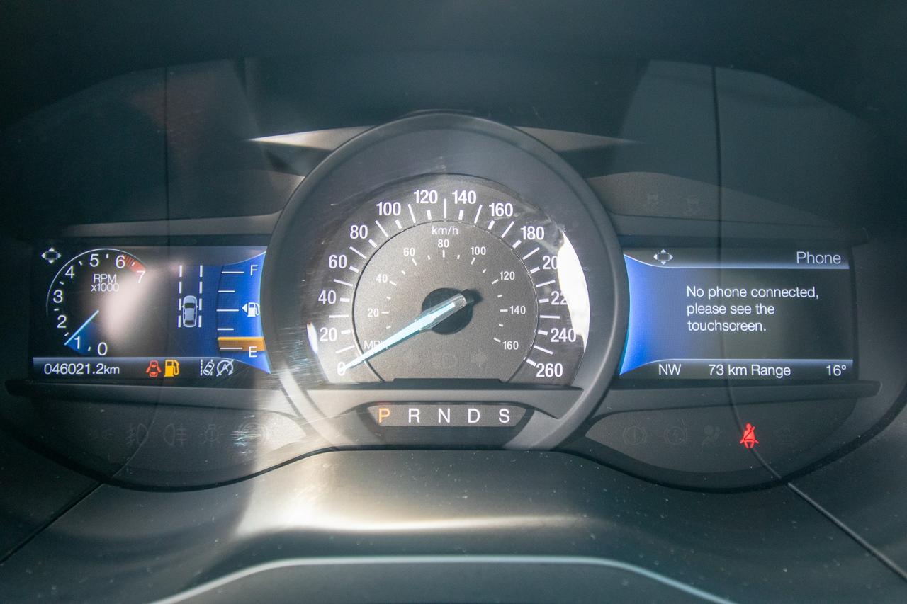 2024 Ford Edge Titanium AWD Photo5