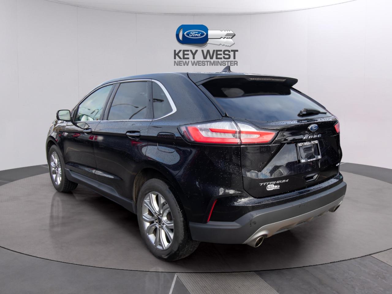 2024 Ford Edge Titanium AWD Photo1